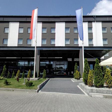 Express Krakow Hotel كراكوفيا المظهر الخارجي الصورة