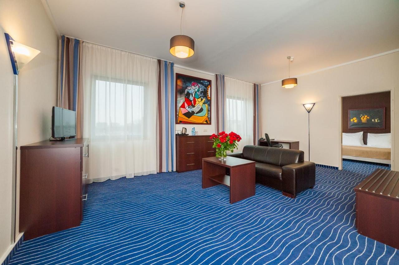 Express Krakow Hotel كراكوفيا المظهر الخارجي الصورة